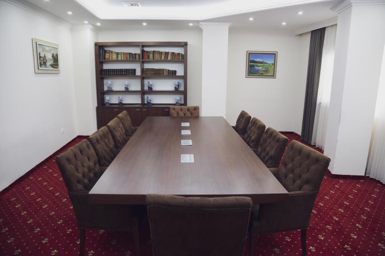 City Hotel Prizren Ngoại thất bức ảnh