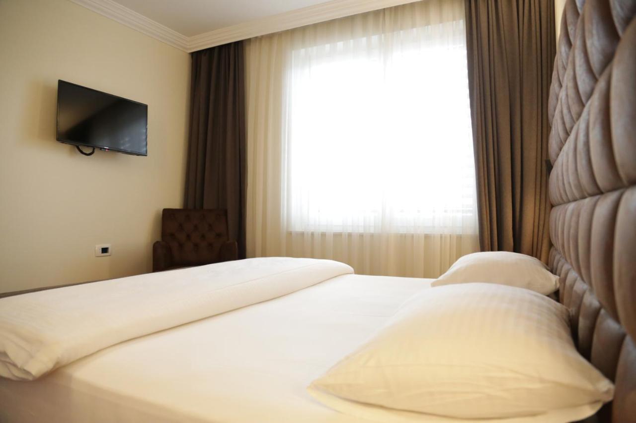 City Hotel Prizren Ngoại thất bức ảnh